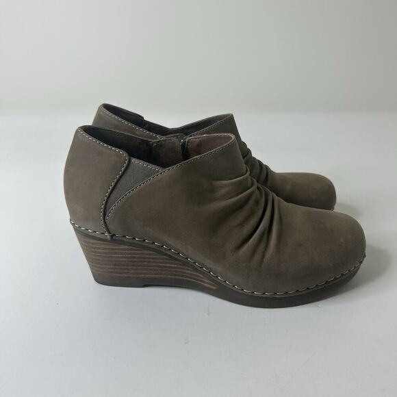 Dansko Sheena Wedge Heel Boots Women’s 36 US 5.5 Booties Suede Tan Brown Boho - Picture 6 of 9